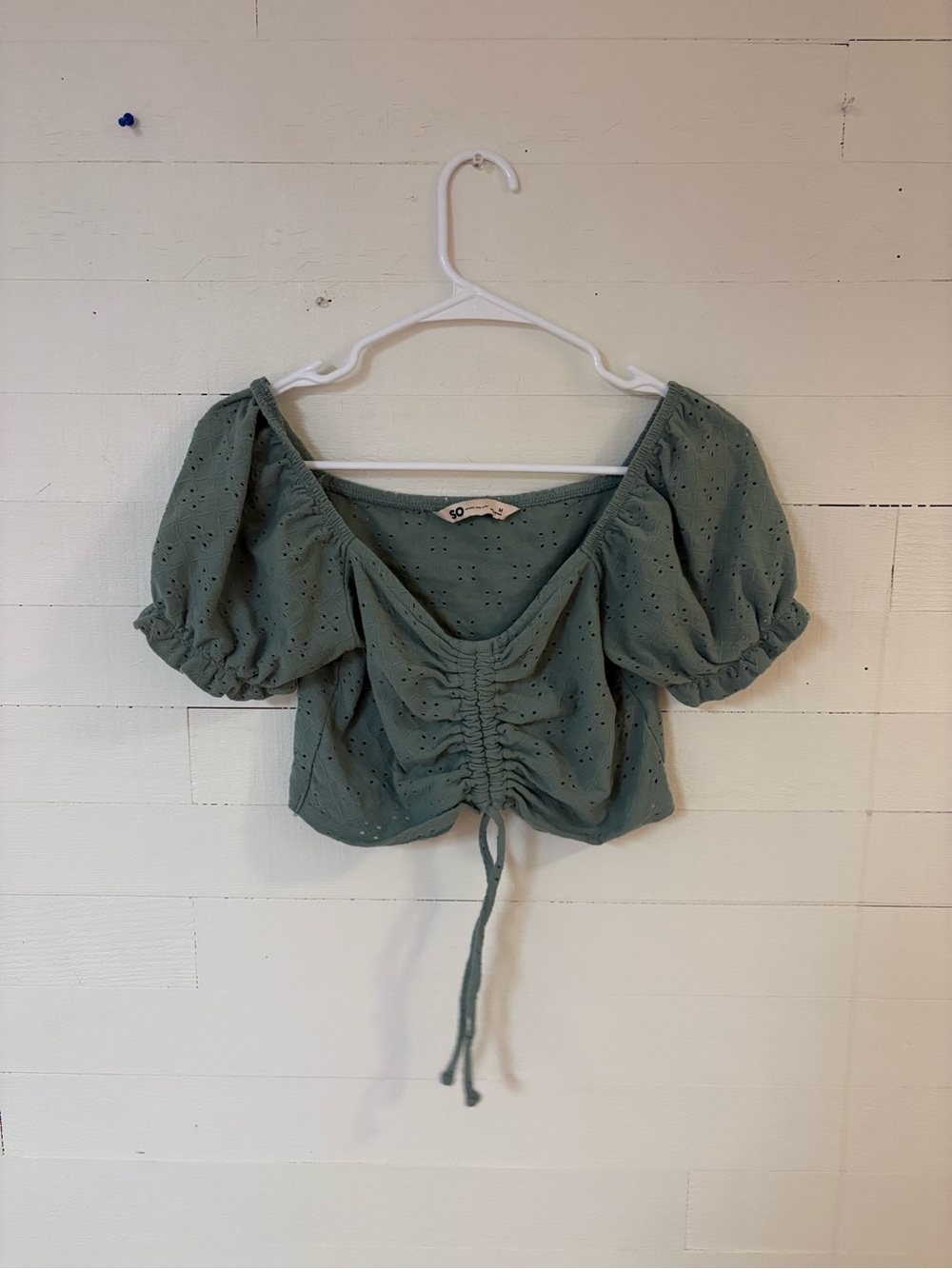 SO Goods For Life Green Eyelet Puff Sleeve Ruched Crop Top Size M